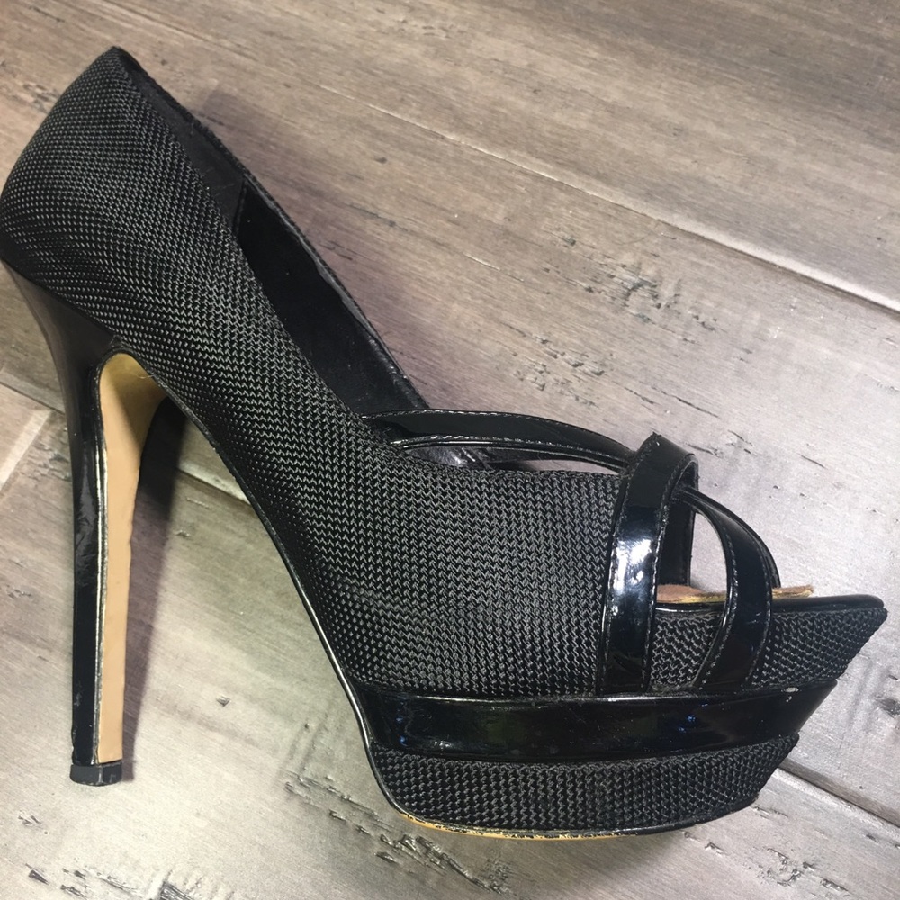 Baker’s pump heels.